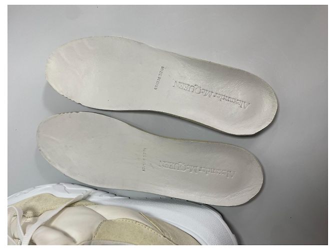 Alexander McQueen Sneakers Puffy in suede - Beige - vista 14