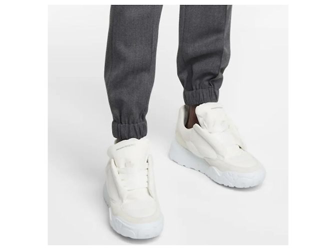 Alexander McQueen Sneakers Puffy in suede - Beige - vista 17