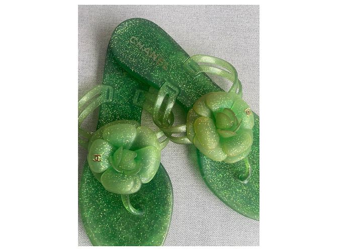 Infradito Chanel Camélia Verde Glitter - vista 2