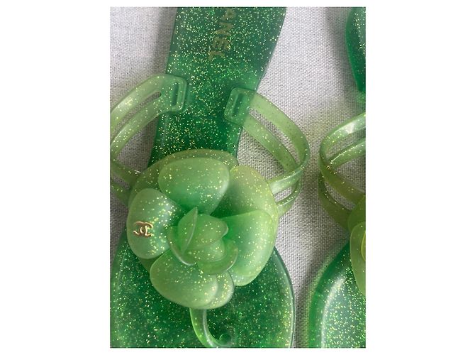 Infradito Chanel Camélia Verde Glitter - vista 7