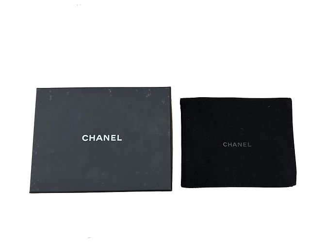 Timeless Collana a forma di borsa a flap Chanel placcata oro 2022 - vista 4