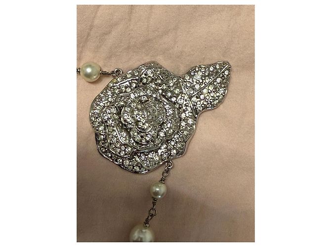 Collana Chanel Perle e Camelia in Cristalli Argento Bianco - vista 8