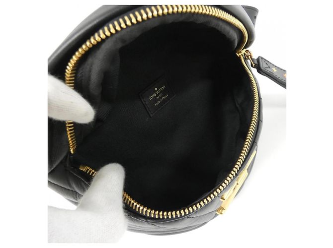 Bum bag in pelle New Wave di Louis Vuitton Nero - vista 10