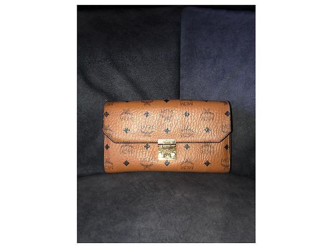 Clutch MCM Visetos in pelle Marrone - vista 2