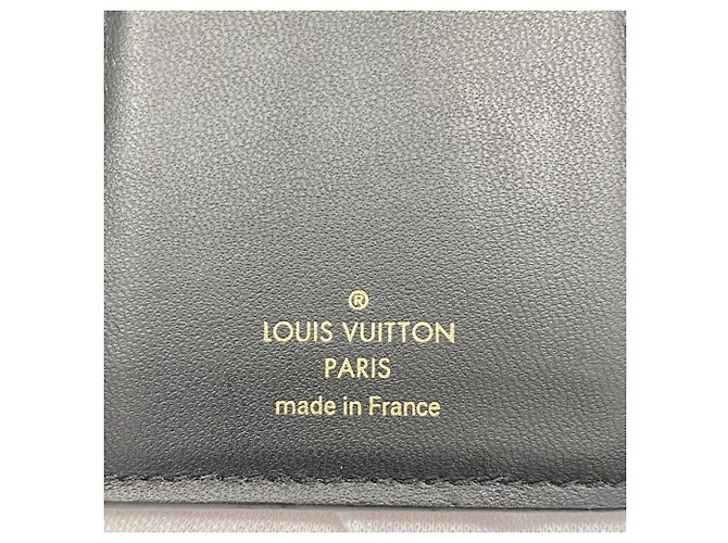 Capucines Portafoglio pieghevole Louis Vuitton in Noir Nero - vista 4