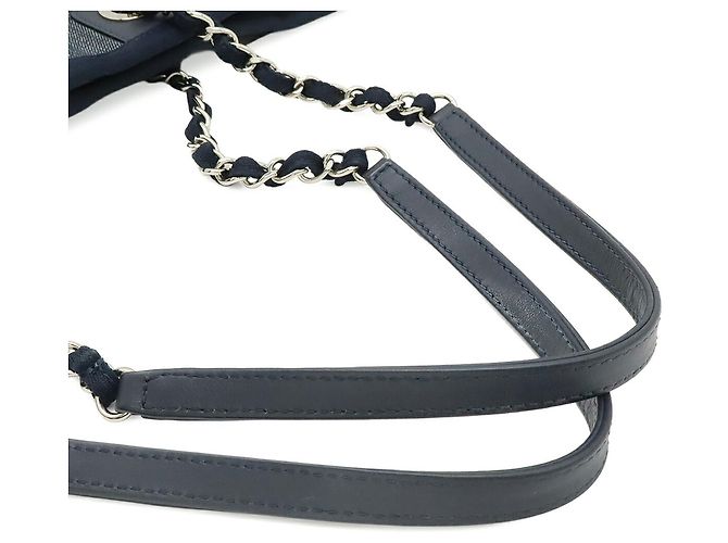 Borsa Tote MM Deauville di Chanel Blu navy - vista 5