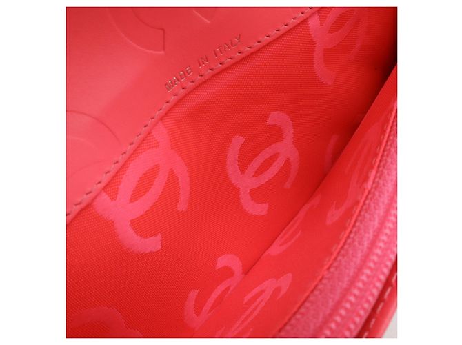 CHANEL Cartera Larga Bi-fold de Cuero Cambon con Marca Coco Negro Rosa Blanco - vista 6