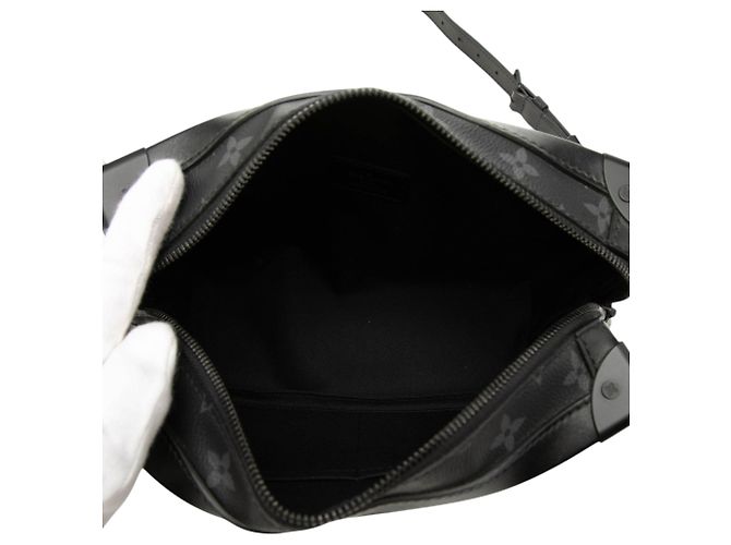Baule morbido Monogram Eclipse nero Louis Vuitton - vista 4