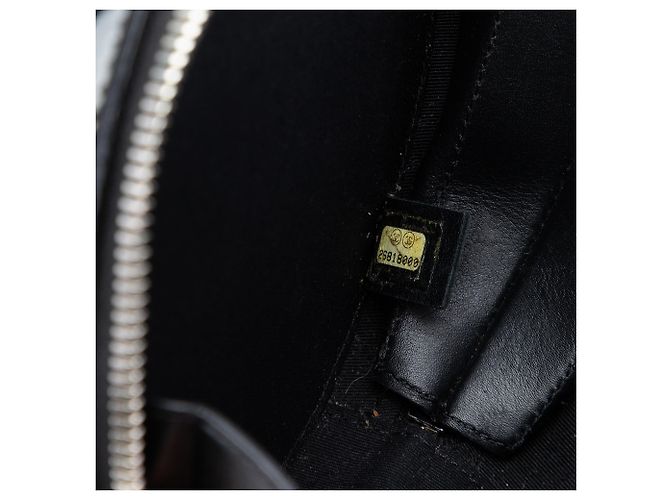 Borsa rotonda in vernice nera CC di Chanel Nero - vista 6