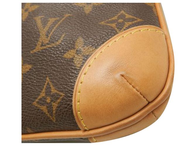Louis Vuitton Brown Monogram Coussin GM - view 12