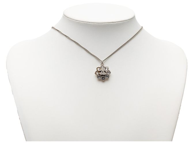 Collana pendente a forma di fiore in ottone strass CC argento di Chanel - vista 6