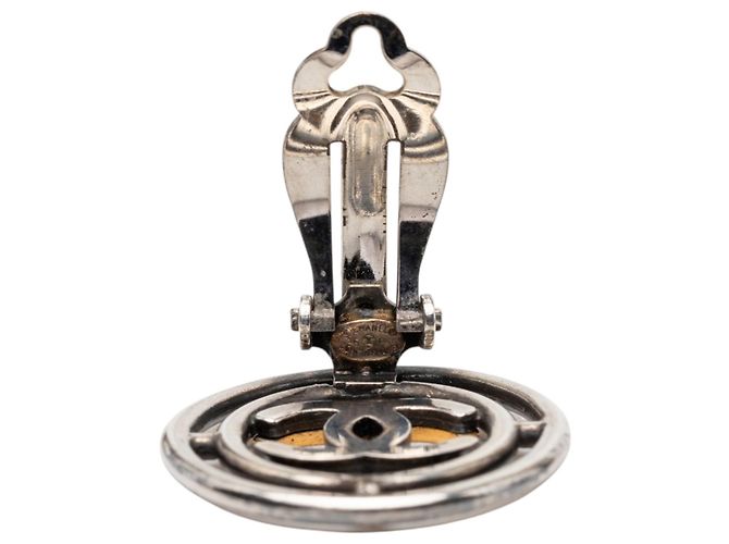 Orecchini a Clip Rotondi in Ottone Argento CC di Chanel - vista 5