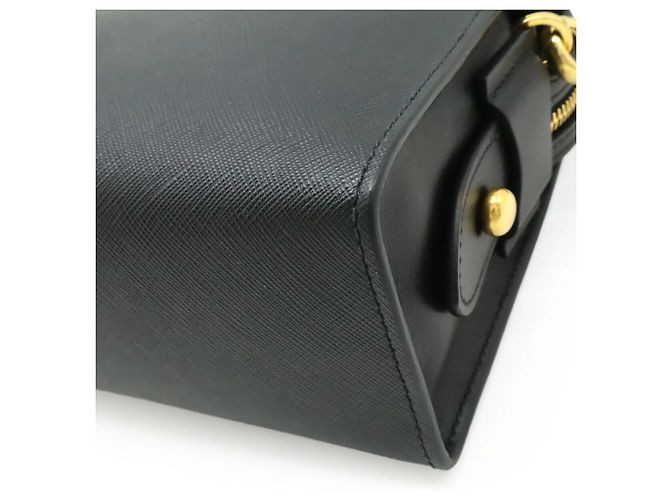 Esplanade Schultertasche von Prada - Ansicht 4