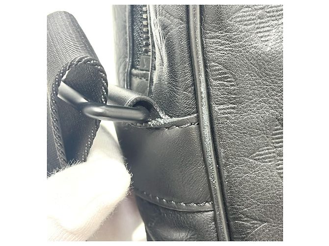 Borsa a tracolla Pochette Danube PM Monogram Shadow di Louis Vuitton Nero - vista 12