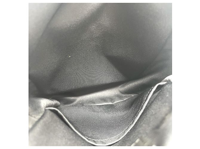 Borsa a tracolla Pochette Danube PM Monogram Shadow di Louis Vuitton Nero - vista 15