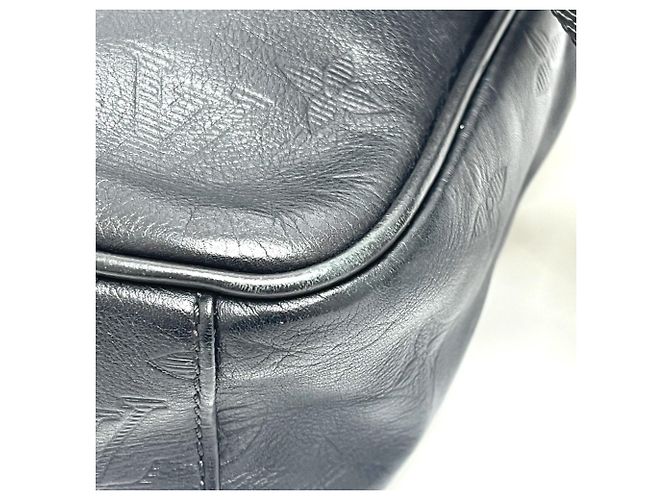 Borsa a tracolla Pochette Danube PM Monogram Shadow di Louis Vuitton Nero - vista 8