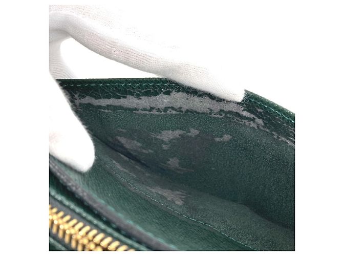Pochette a mano Louis Vuitton Taiga Baikal Cachi - vista 10