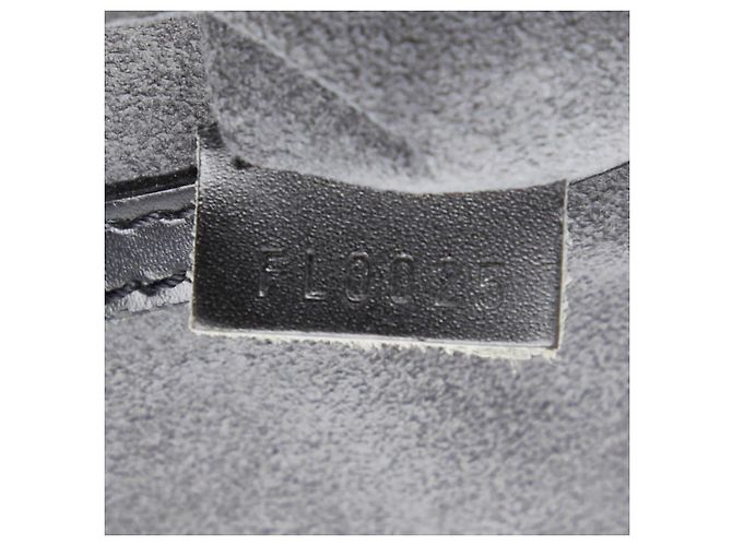 Borsa Alma PM in Epi Louis Vuitton Nero - vista 12
