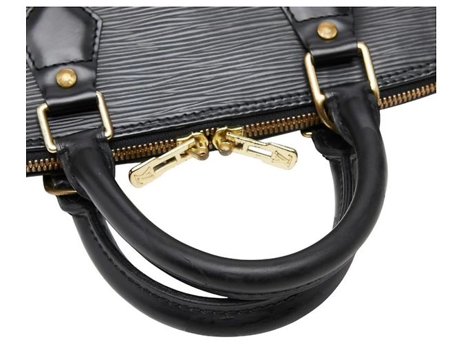 Borsa Alma PM in Epi Louis Vuitton Nero - vista 9