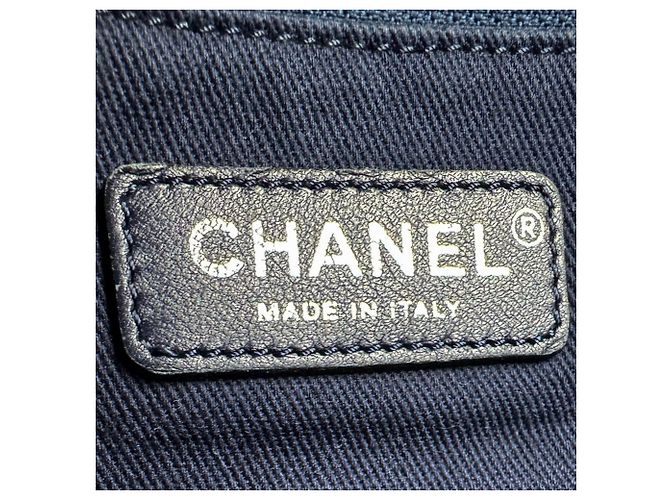 Sac à main et à épaule large bleu Chanel - vue 12