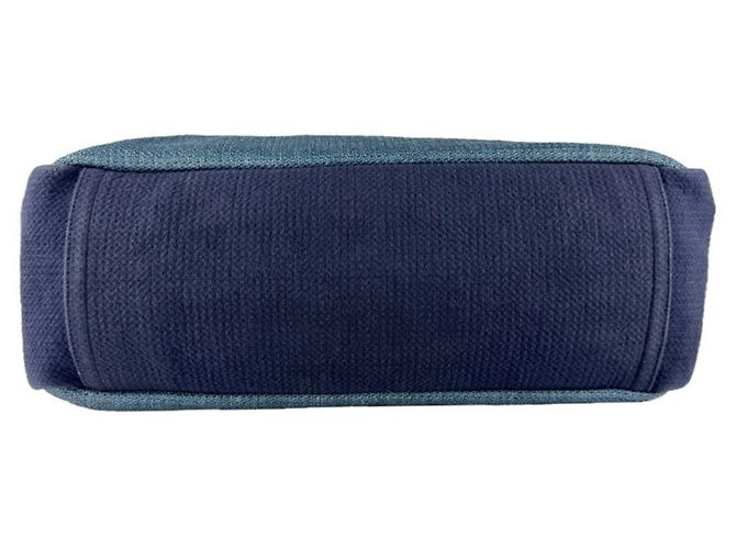 Sac à main et à épaule large bleu Chanel - vue 4