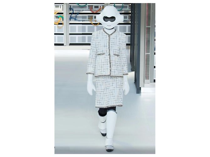 Chanel 2017 Giacca Ecru Oro Argento FR44 Iconica Giacca in Tweed Ecru Oro UK16 US12 D'oro Crudo - vista 6
