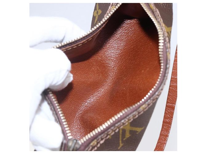 Pochette Papillon Mini in Tela Monogram Louis Vuitton Marrone - vista 5