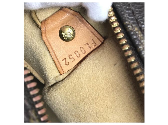 Borsa a spalla Monogram Cite GM di Louis Vuitton Marrone - vista 16