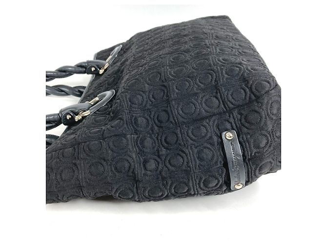 Borsa a Spalla con Logo Gancini di Salvatore Ferragamo Nero - vista 3