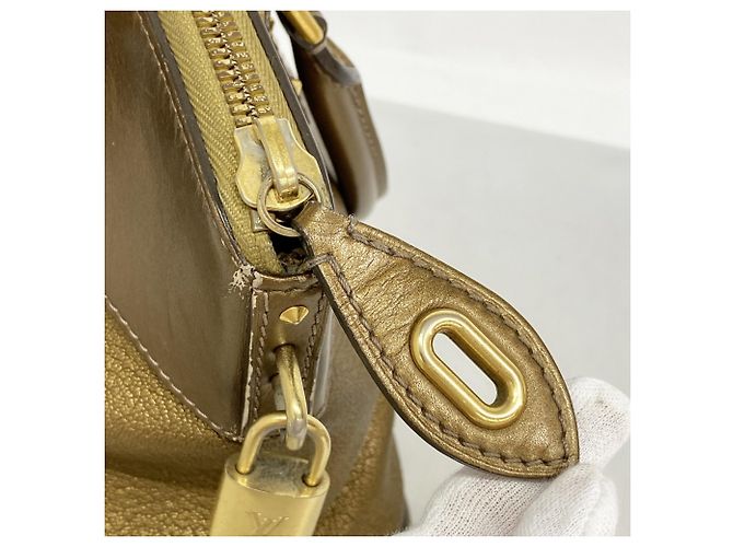 Borsa Lockit Suhali di Louis Vuitton Bronzo - vista 11