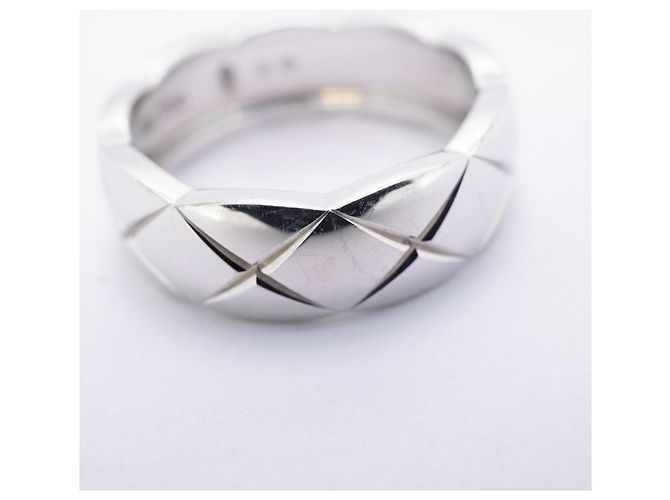 Chanel Coco Crush Band Ring - view 9