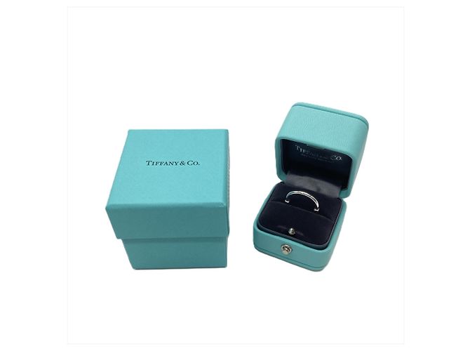 Anello Piccolo Lock di Tiffany & Co. in Oro Bianco D'oro - vista 7