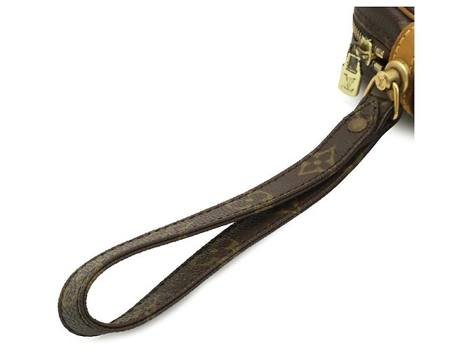 Clutch Dragonne Marly Monogram Louis Vuitton Marrone - vista 7