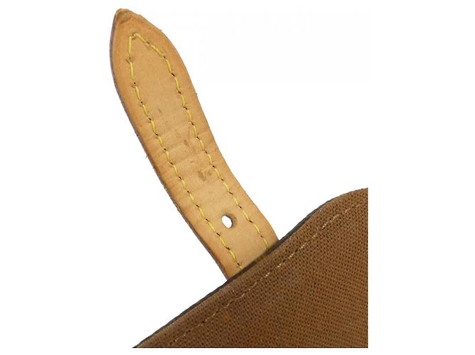 Riñonera Monograma Louis Vuitton Castaño - vista 9