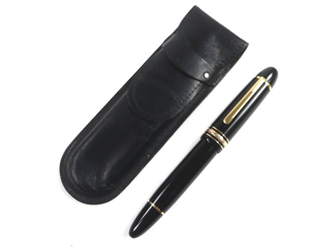 Pluma Montblanc Meisterstück 149 en oro de 14K Negro - vista 2