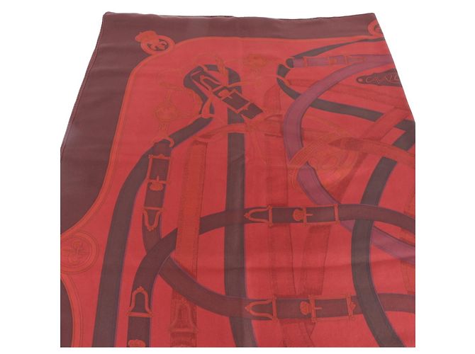 Silk In Hermès Carre Geant 140 CAVALCADOUR Schal Bordeaux - Ansicht 4