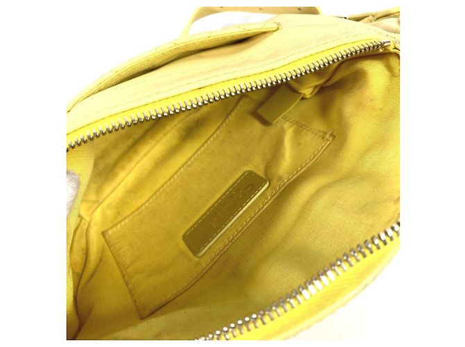 Bolsa sling matelassé amarela Chanel Amarelo - vista 13