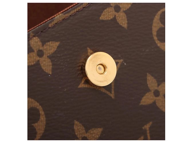 Borsa a spalla 2 in 1 Louis Vuitton Monogram Wallet on Chain Ivy Marrone - vista 12