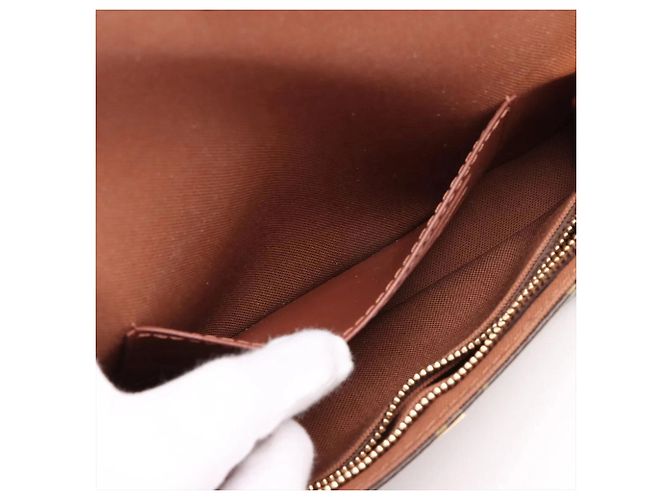 Borsa a spalla 2 in 1 Louis Vuitton Monogram Wallet on Chain Ivy Marrone - vista 8