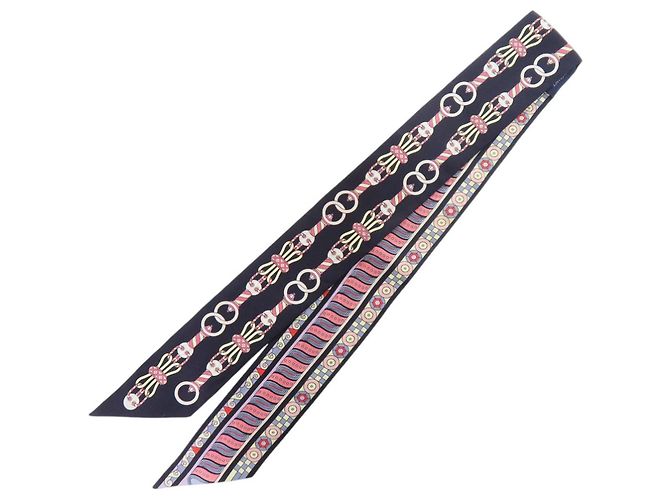 Foulard in seta Hermès Twilly Harnais in Rosace Multicolore Blu navy - vista 2