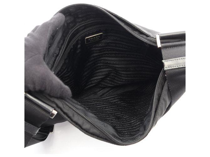 Saffiano Bolso de hombro con logo triangular de Prada Negro - vista 3