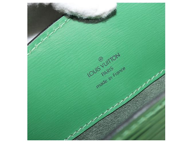 Louis Vuitton Cluny Epi Leather Verde - vista 7