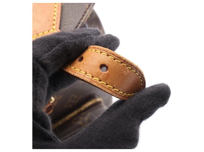 Zaino/borsa Montsouris MM Louis Vuitton Marrone - vista 9