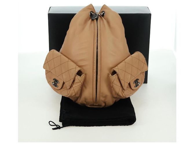CHANEL Matelassé Rucksack aus Lammleder Beige Silber CC Auth 177984SAV - Ansicht 12