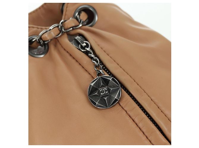 CHANEL Matelassé Rucksack aus Lammleder Beige Silber CC Auth 177984SAV - Ansicht 24