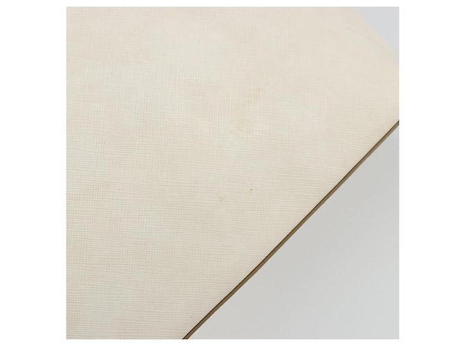 Borsa a mano Gancini in pelle bianca e argento di Salvatore Ferragamo Auth bs34555 Bianco - vista 15