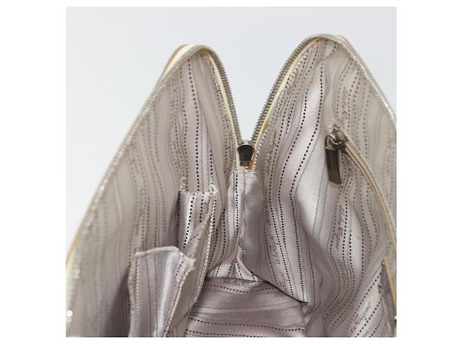 Borsa a mano Gancini in pelle bianca e argento di Salvatore Ferragamo Auth bs34555 Bianco - vista 20