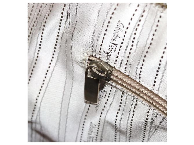 Borsa a mano Gancini in pelle bianca e argento di Salvatore Ferragamo Auth bs34555 Bianco - vista 21