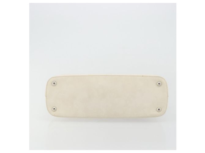 Borsa a mano Gancini in pelle bianca e argento di Salvatore Ferragamo Auth bs34555 Bianco - vista 9