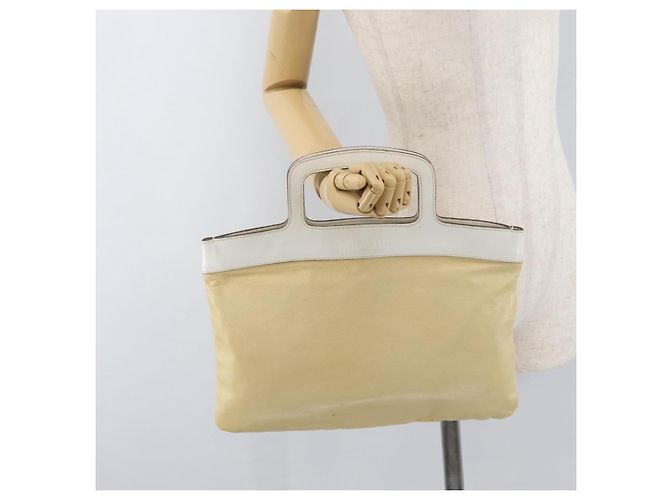 Miu Miu Handtasche aus Leder Beige Silber Authentisch bs34801 - Ansicht 24
